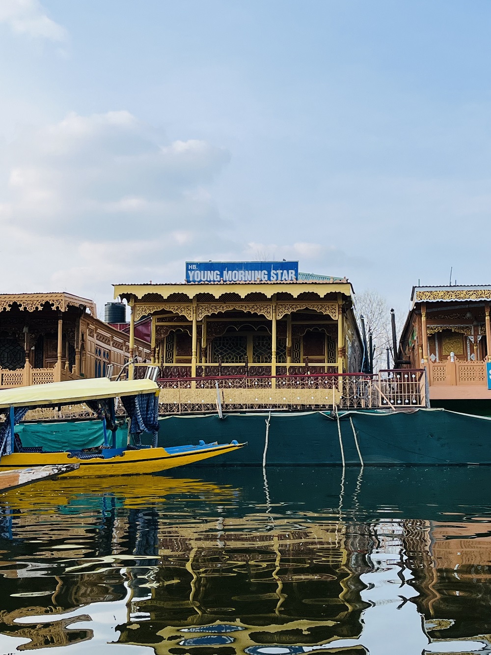 Young Morning Star House Boat